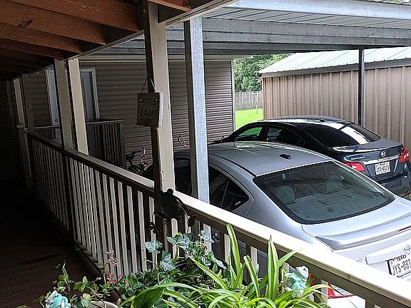 4th image of 4807 Pecan Dr