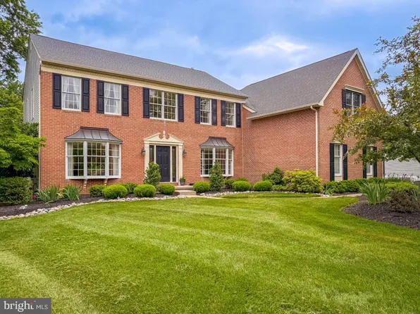 1027 Victory Dr, Yardley, PA 19067