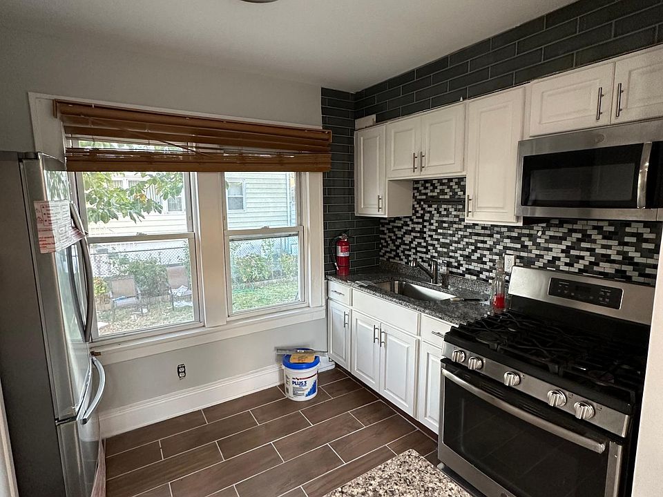 kitchen pic 2