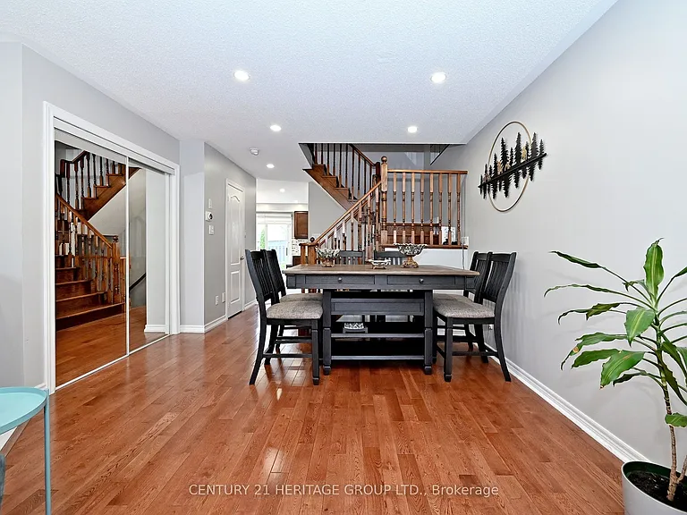 44 Equator Cres — Photo 9