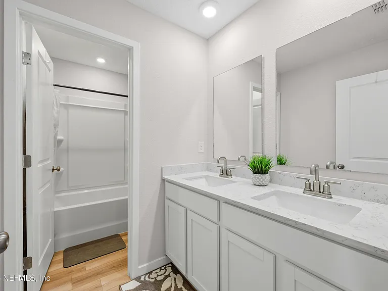 14742 Cashew Ave — Photo 22