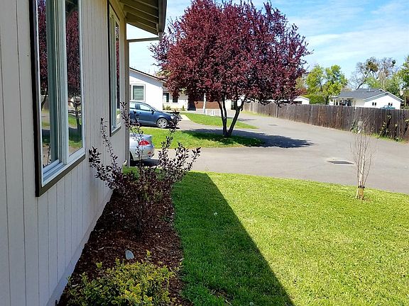 4th image of 1852 W Stewart Ave