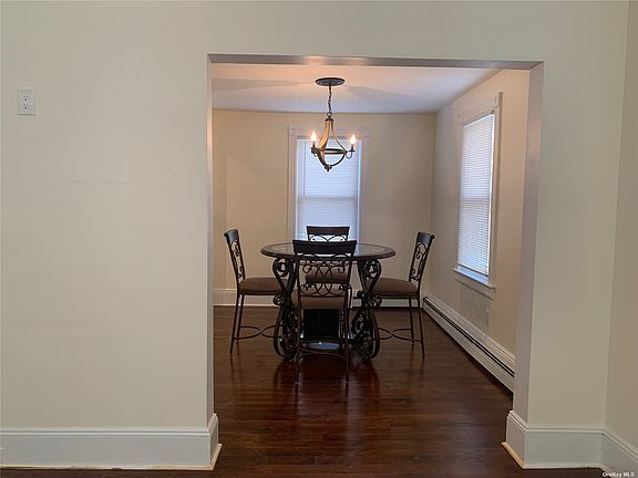 2nd image of 103 Ivy St