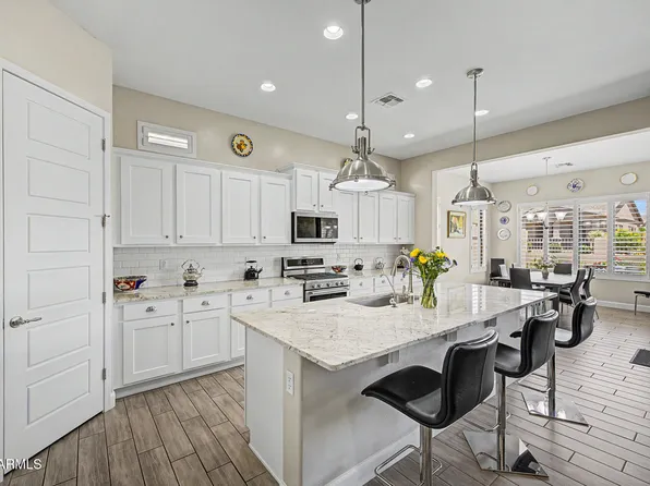 2103 N RED Cliff, Mesa, AZ 85207