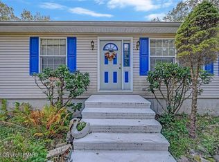 3154 Berry Ln, Cresco, PA 18326