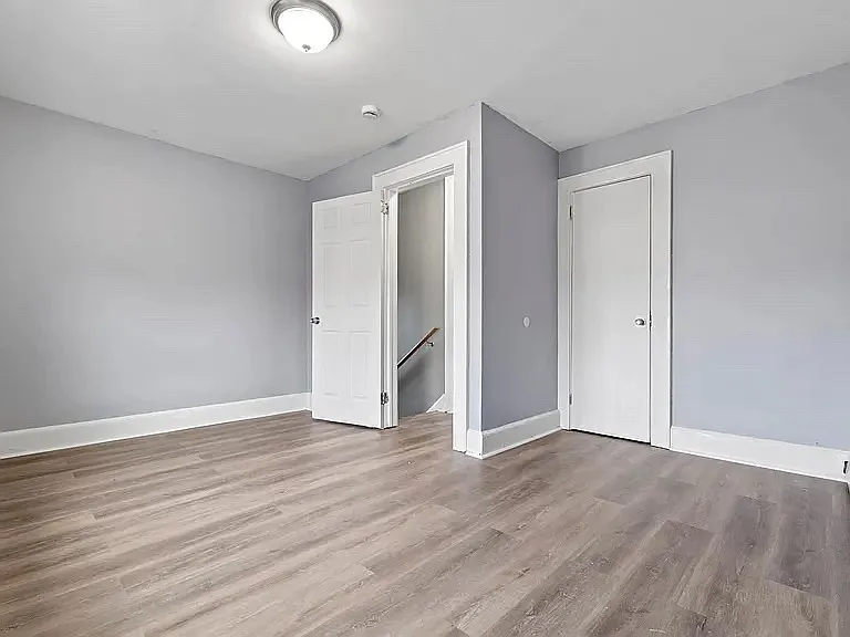 32 Llewellyn Ave #3 — Photo 6