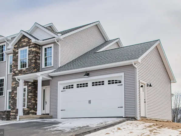 53 Wisteria Ln, Williamsport, PA 17701