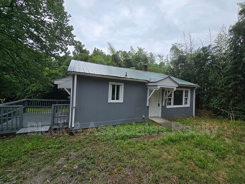 1st image of 117 Plummer Dr