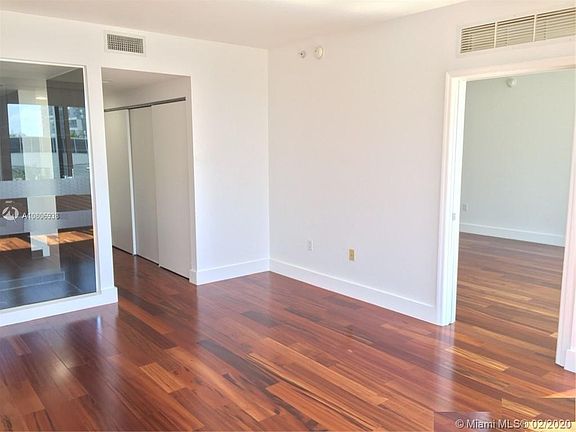 5th image of 2155 Washington Ct APT 501