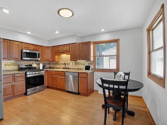 3rd image of 2138 Casper Ave