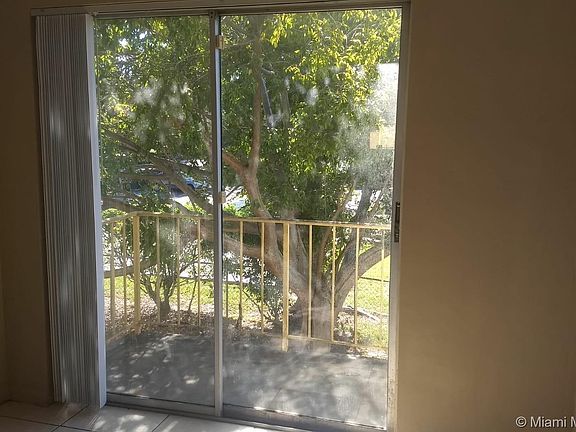5th image of 3090 Coral Springs Dr APT 8