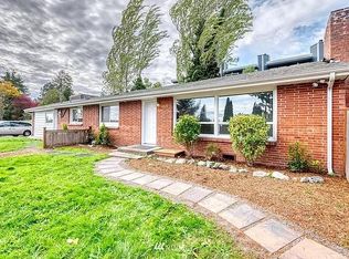 6625 204th St SW #B, Lynnwood, WA 98036