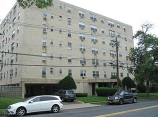211 Johnson Ave, Hackensack, NJ 07601