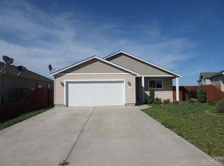 450 Center Ridge Dr, Culver, OR 97734