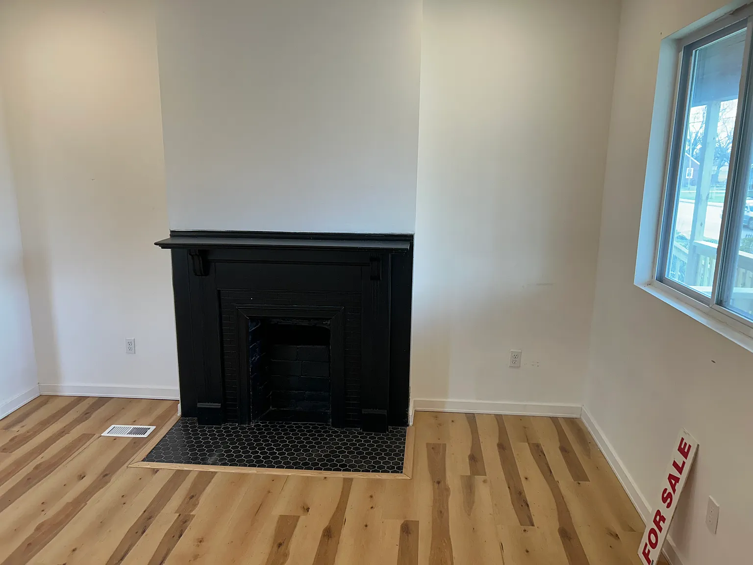1118-1120 Lockbourne Rd — Photo 2