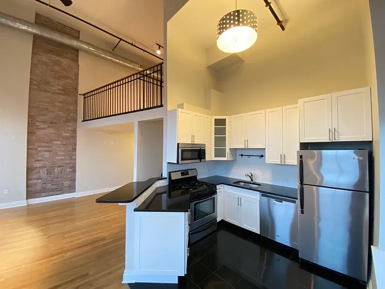 338 Grove St #4A — Photo 13