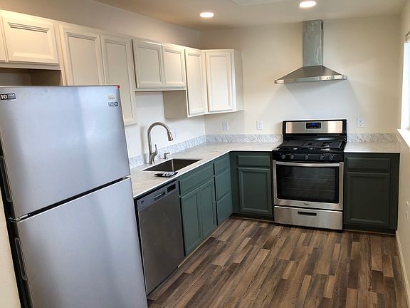 3rd image of 127 F St #131