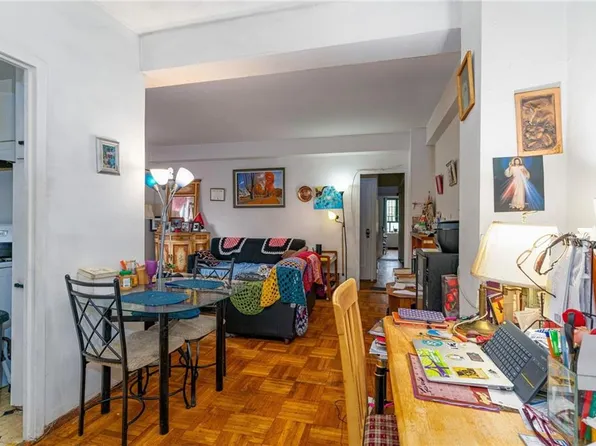 1501 Metropolitan Avenue image 8 of 22