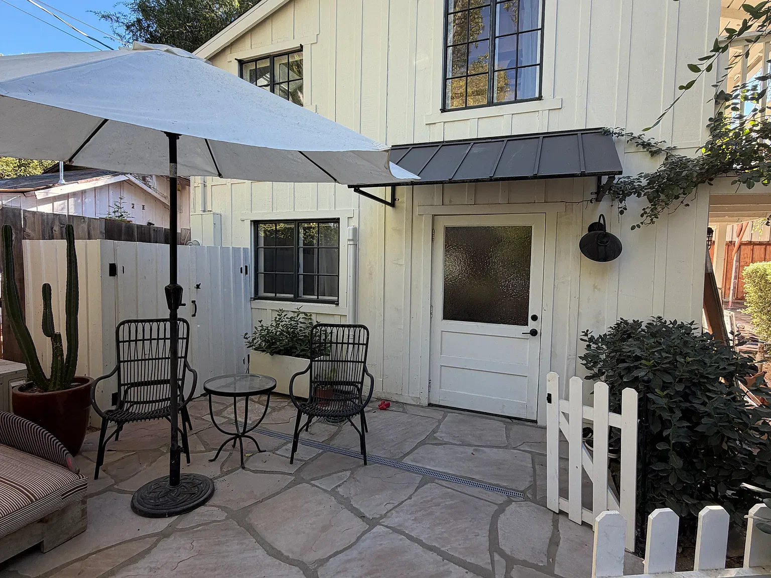 Studio, 371 sqft, $2,500 — Photo 1