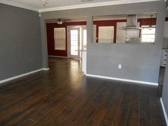 3rd image of 2416 Tulane St