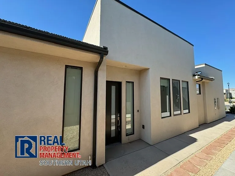2806 E Church Oak Dr — Photo 2