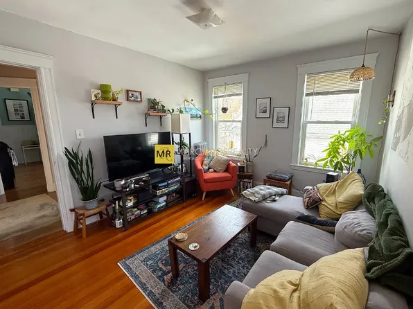 48 Fairbanks St #3, Brighton, MA 02135