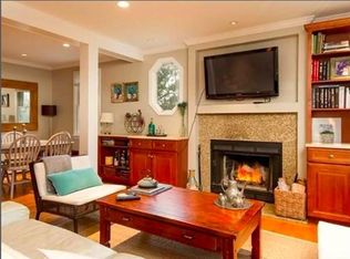 51 Brook St UNIT 51, Manchester, MA 01944