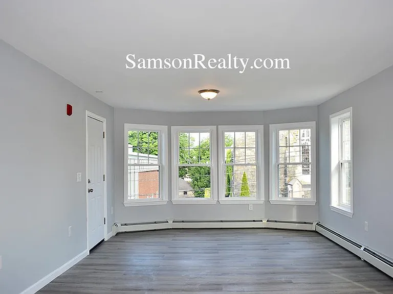 719 Hope St #3 — Photo 2