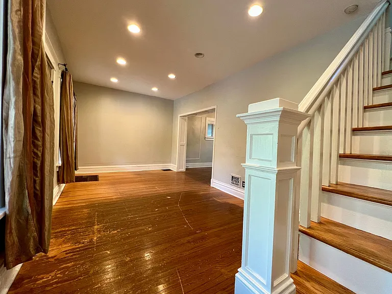 6114 Columbia Ave — Photo 8