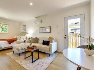 2140 Oakwood Dr #B, Palo Alto, CA 94303