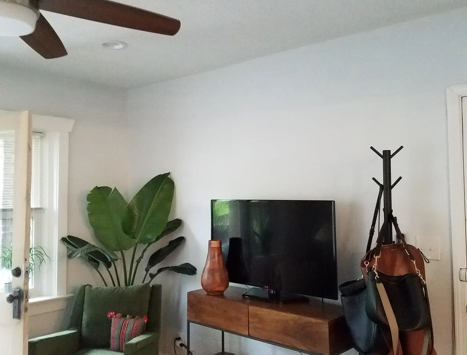 2 bed, 850 sqft, $1,449 — Photo 3