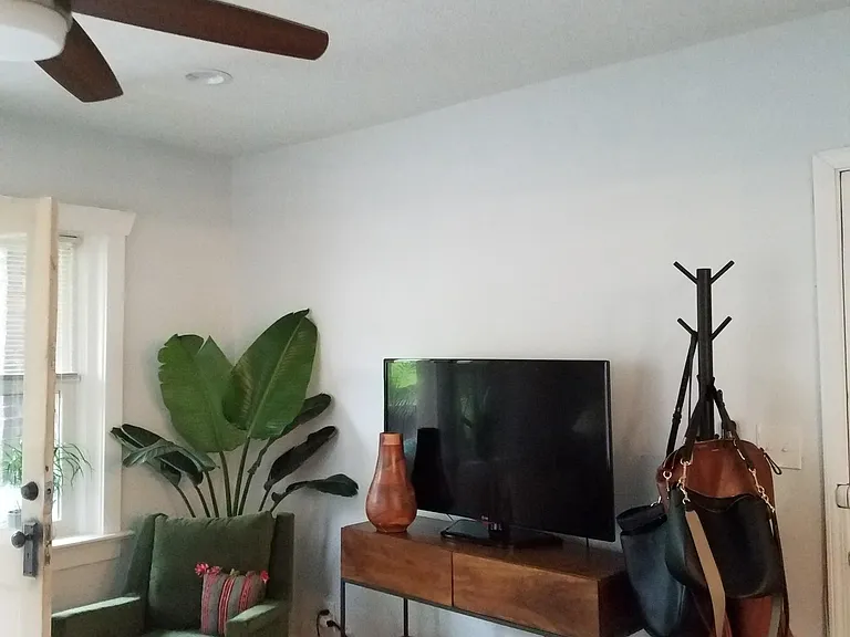 5123 Wyandotte St #3 — Photo 3