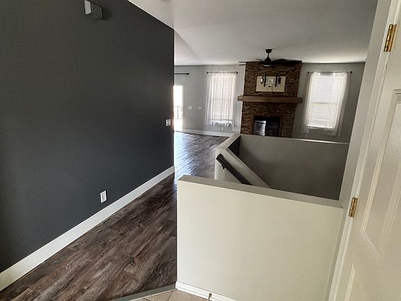 2nd image of 806 Mineral Dr