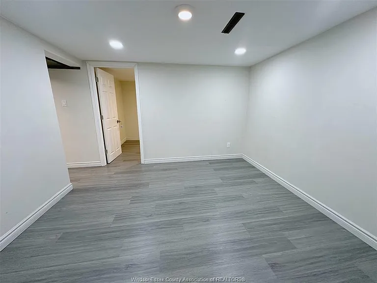 3240 Askin Ave #LOWER — Photo 7
