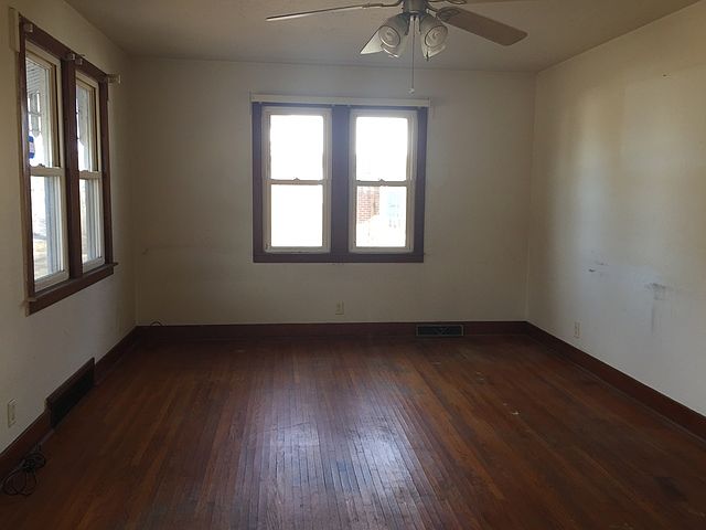2nd image of 219 Avenue B
