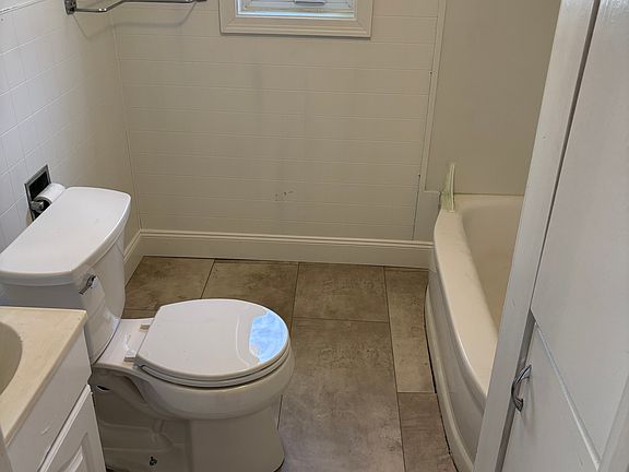 4th image of 60 Paige St #2