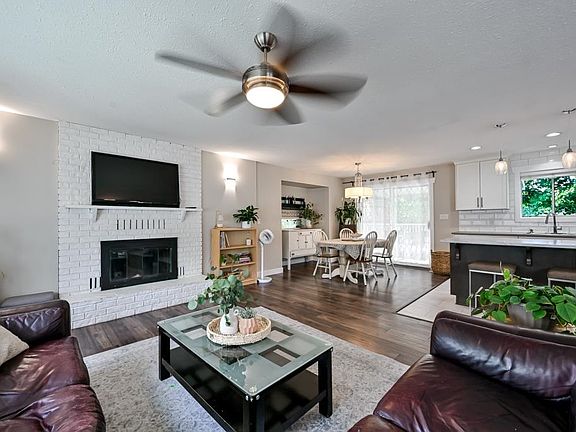 5th image of 34487 Pearl Ave
