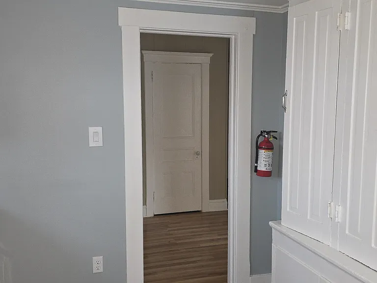 27 Losey St #B — Photo 6