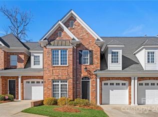 2711 Phillips Gate Dr, Charlotte, NC 28210