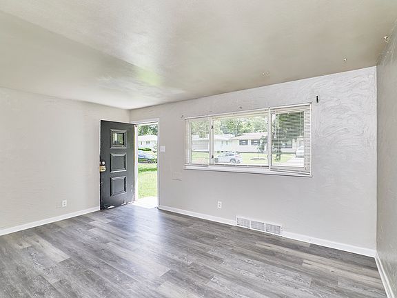 5th image of 7021 Laupher Ln