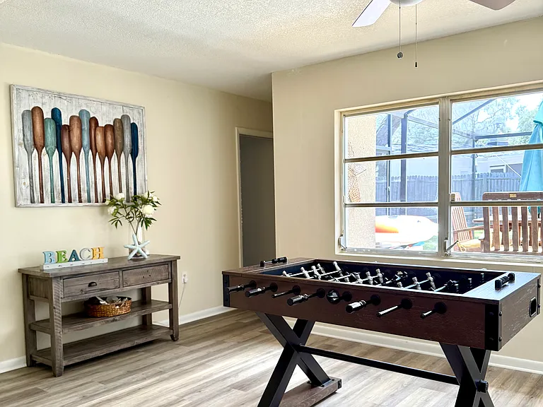 205 Driftwood Dr W — Photo 13