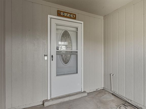 3rd image of 516 Christine Dr NE