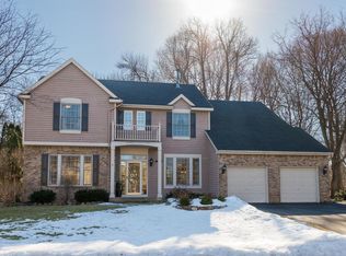 17077 New Market Dr, Eden Prairie, MN 55347