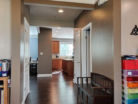 2nd image of 44063 Beaver Creek Dr