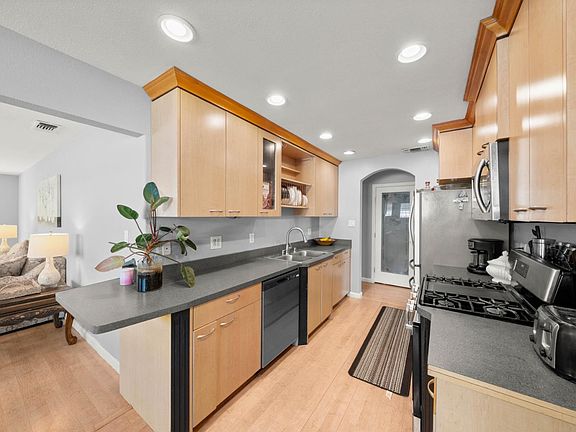 3rd image of 112 W Withington Ave