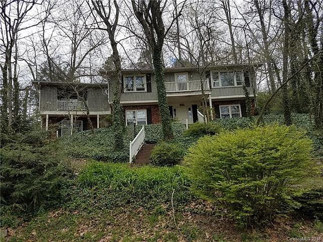 2nd image of 581 Oxford Rd