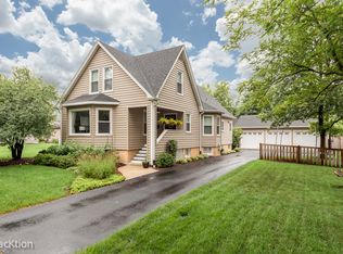 523 Gierz St, Downers grove, IL 60515