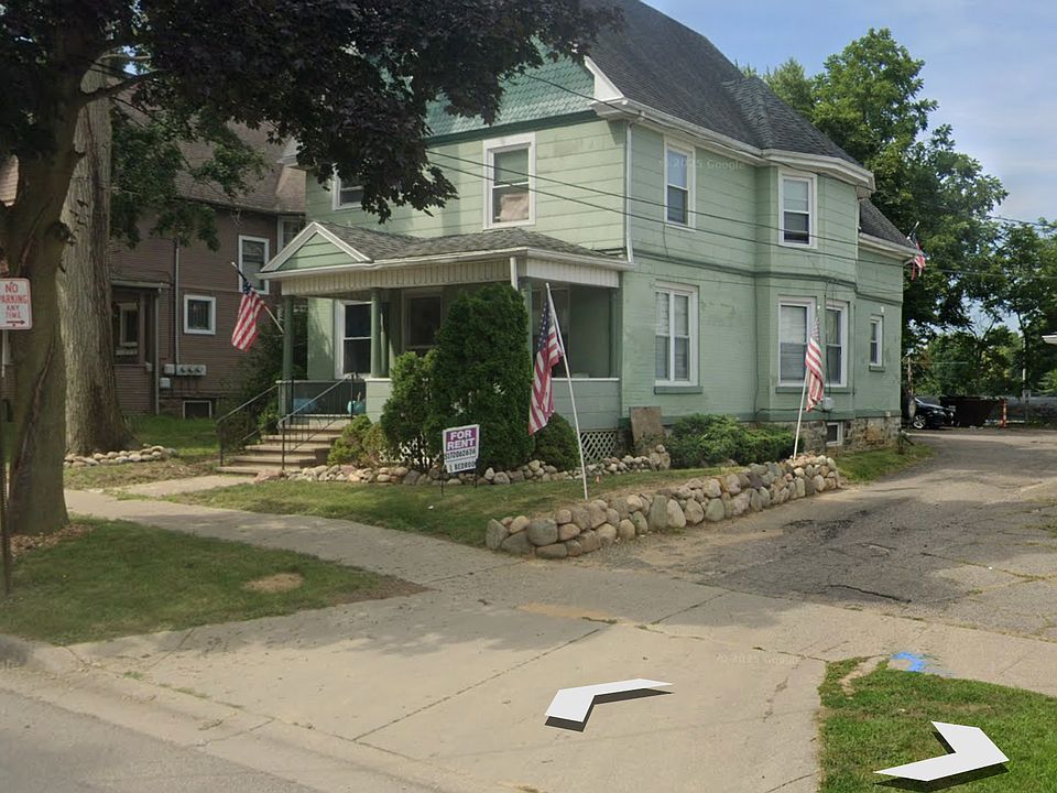 1st image of 106 4th St #2