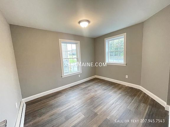 5th image of 554 S Main St Unit 1