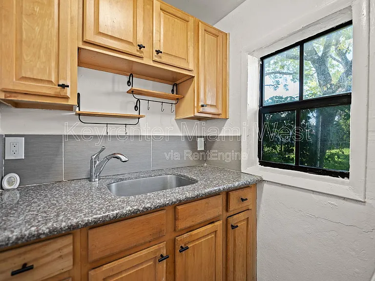 7772 NW 9th Ave — Photo 11